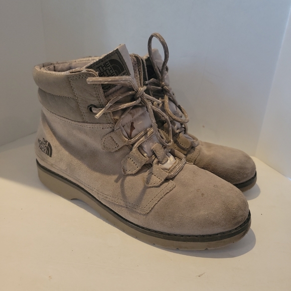 The North Face Shoes - The North Face Womens Insulated Boots Gray Leather Heatseaker 200g Size 7 Snow